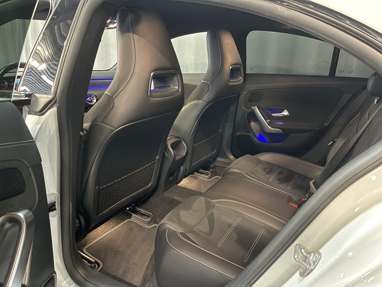 Vehicle Image 38