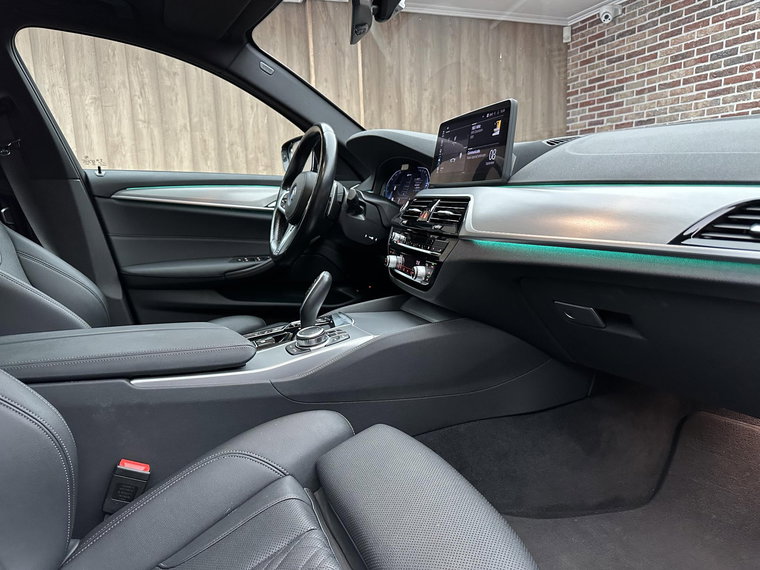 Vehicle Image 35