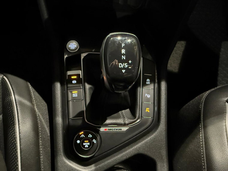 Vehicle Image 26
