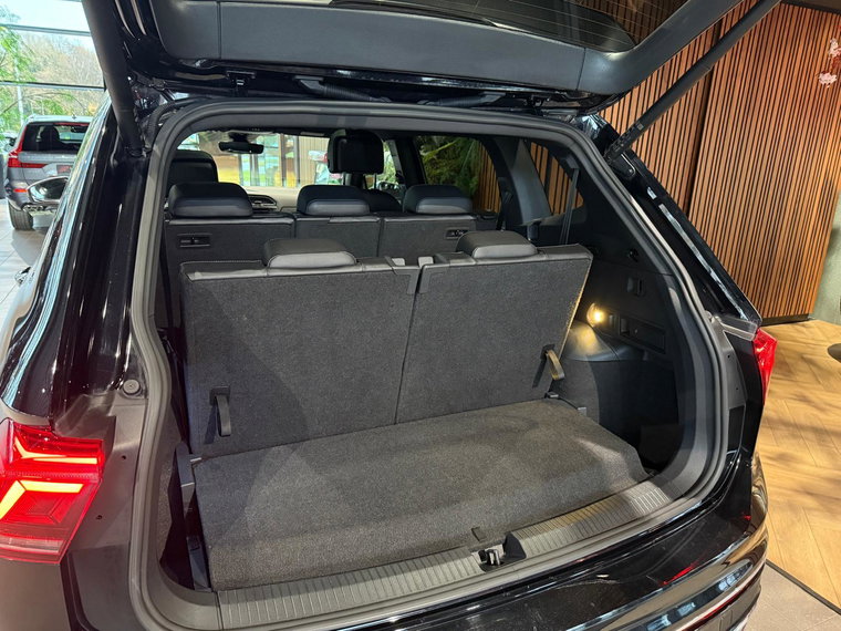 Vehicle Image 38