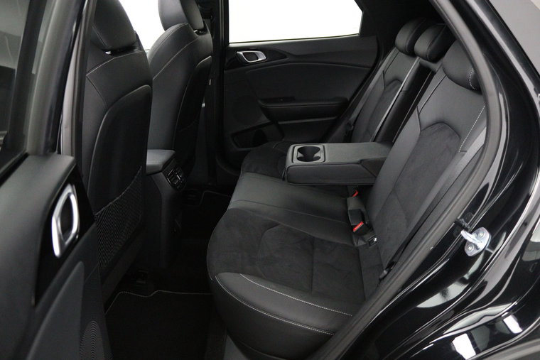 Vehicle Image 38