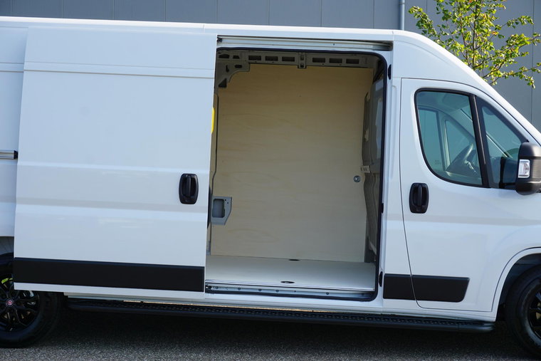 Vehicle Image 36