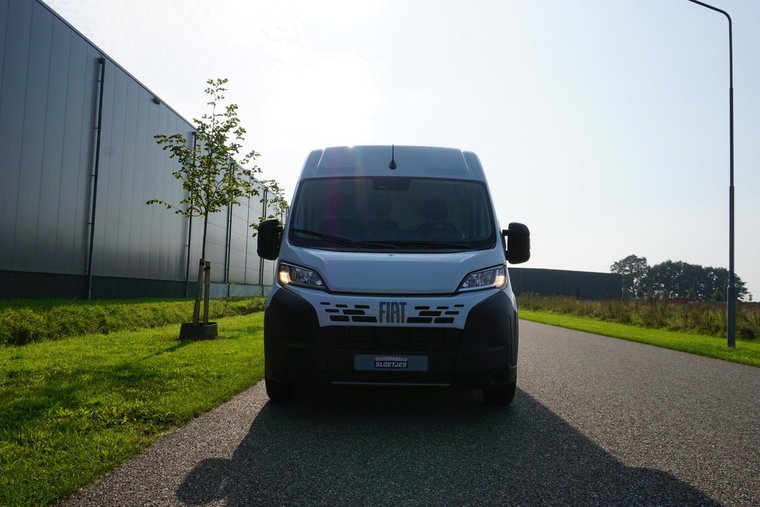 Vehicle Image 45