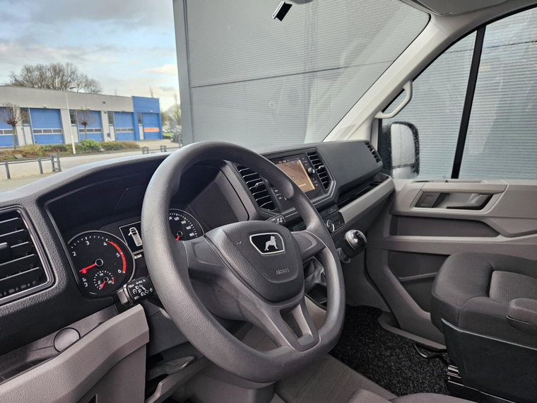Vehicle Image 28