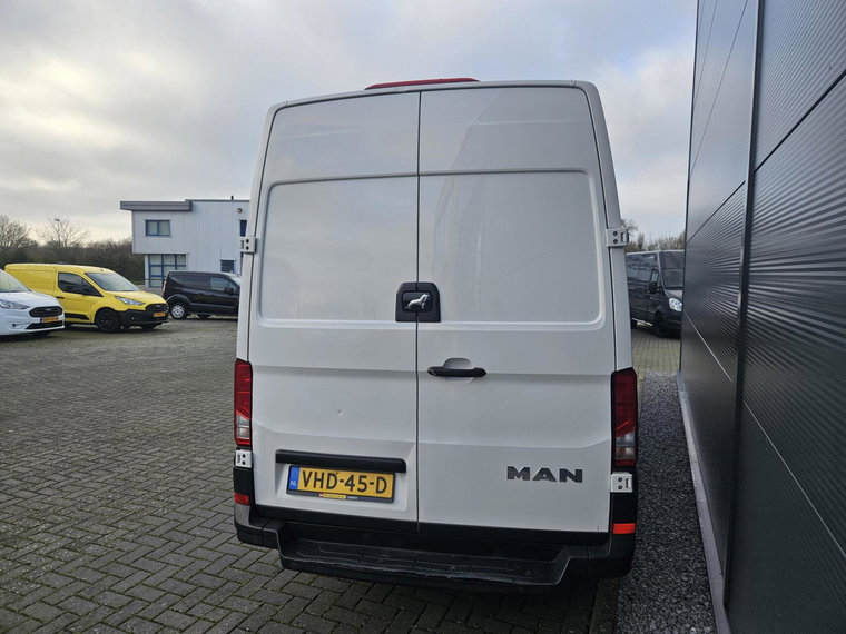 Vehicle Image 34