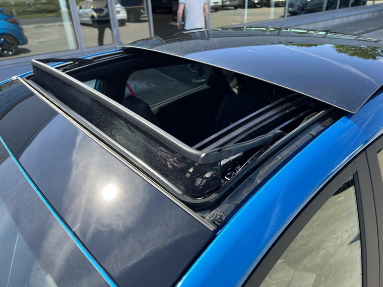 Vehicle Image 27