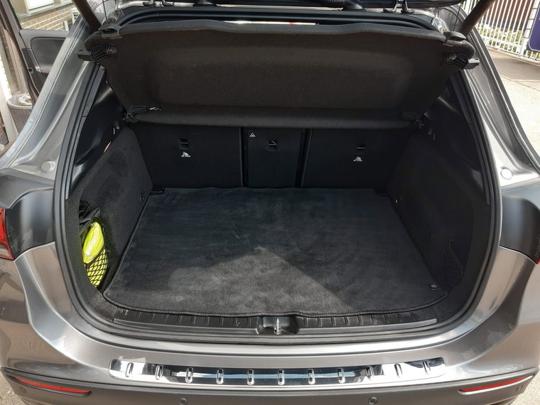 Vehicle Image 38