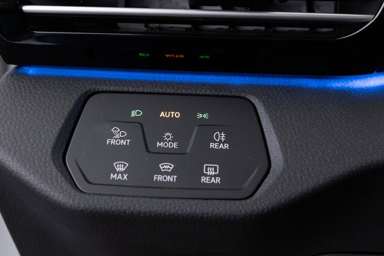 Vehicle Image 24