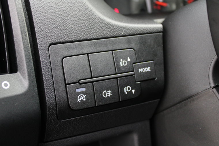 Vehicle Image 35