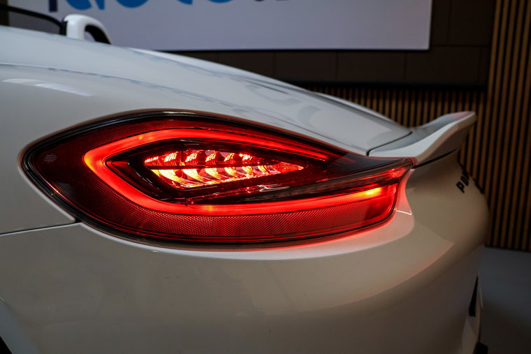 Vehicle Image 9