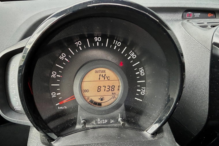 Vehicle Image 9