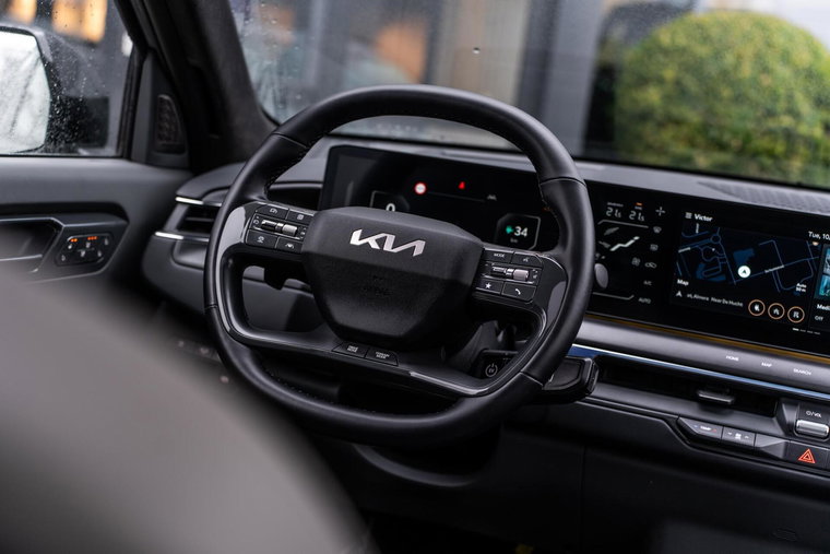 Vehicle Image 45