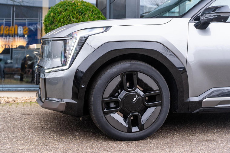Vehicle Image 50
