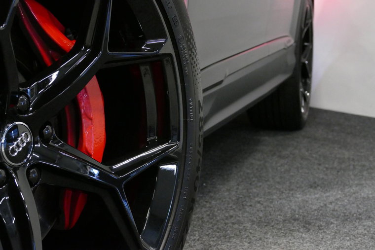 Vehicle Image 30