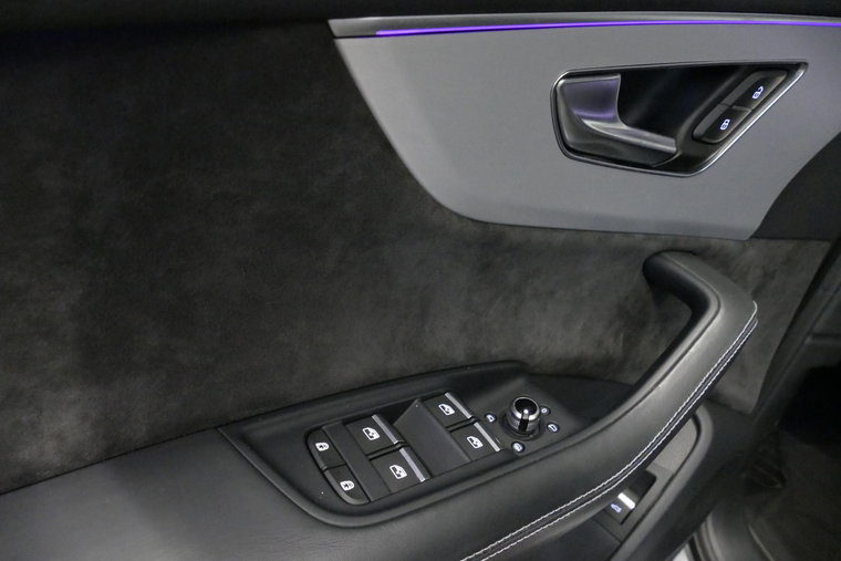 Vehicle Image 39