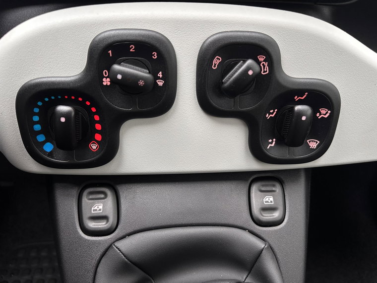 Vehicle Image 24