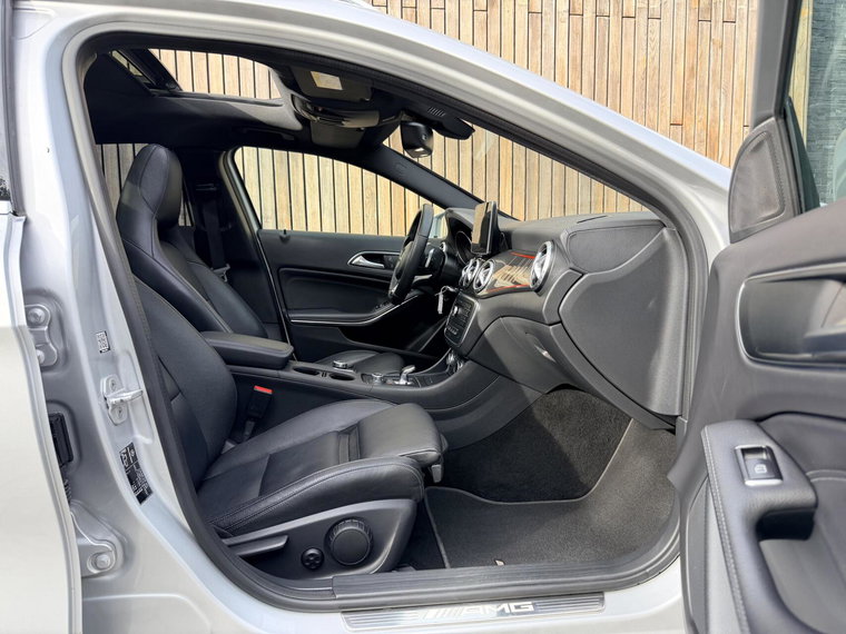 Vehicle Image 36