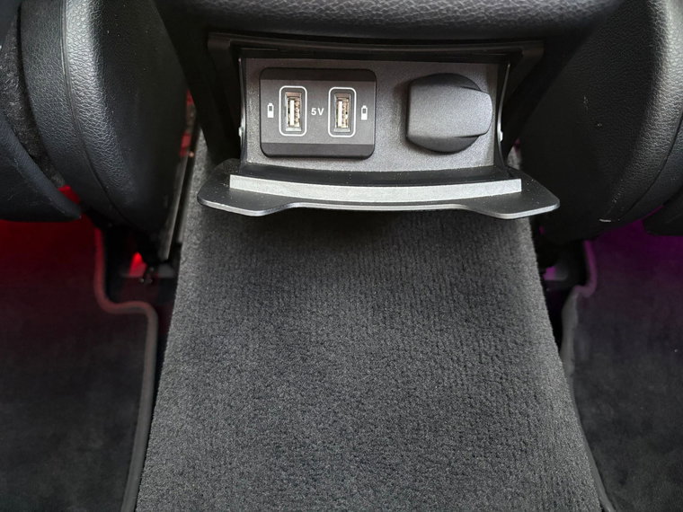 Vehicle Image 39
