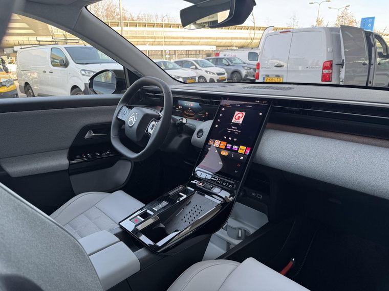 Vehicle Image 36
