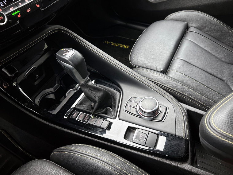 Vehicle Image 42