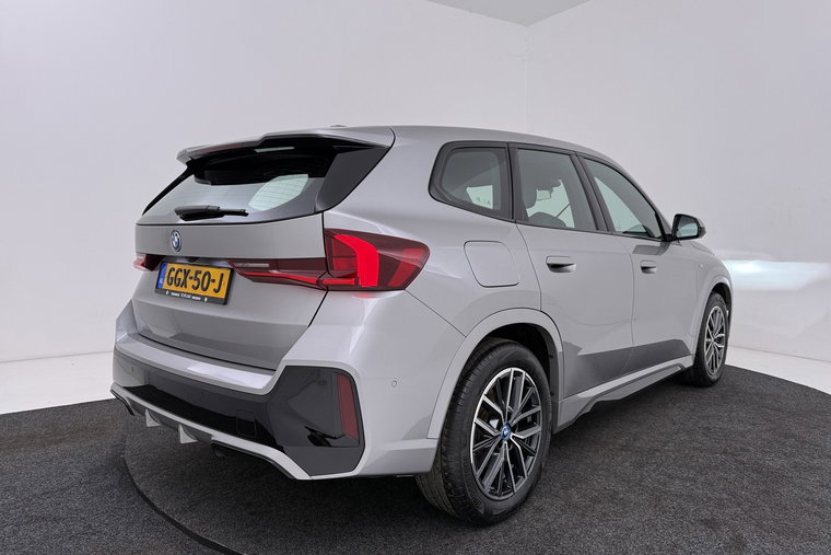 Vehicle Image 48