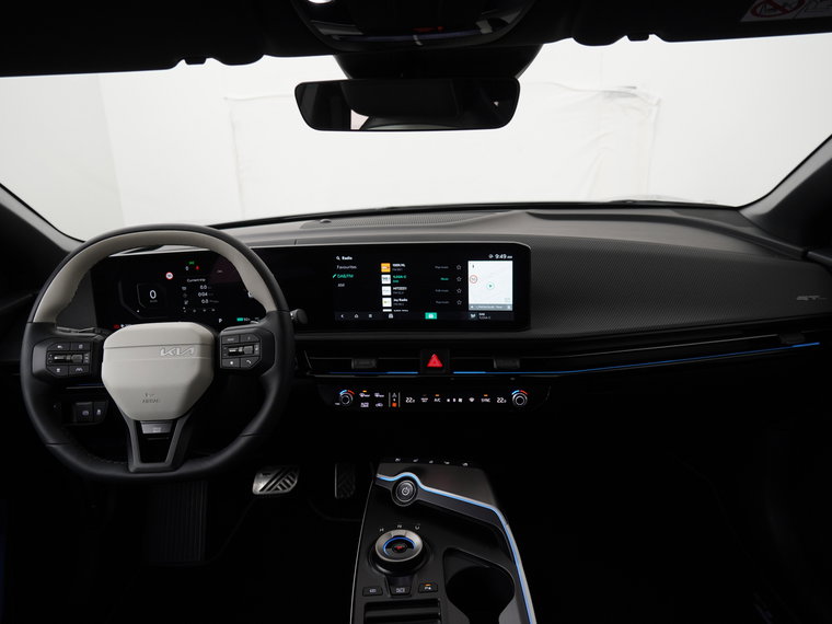 Vehicle Image 38