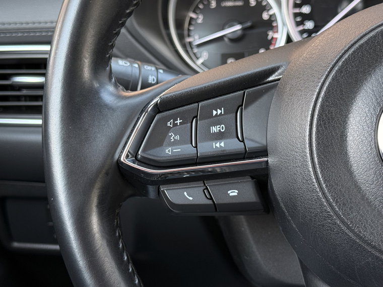 Vehicle Image 26