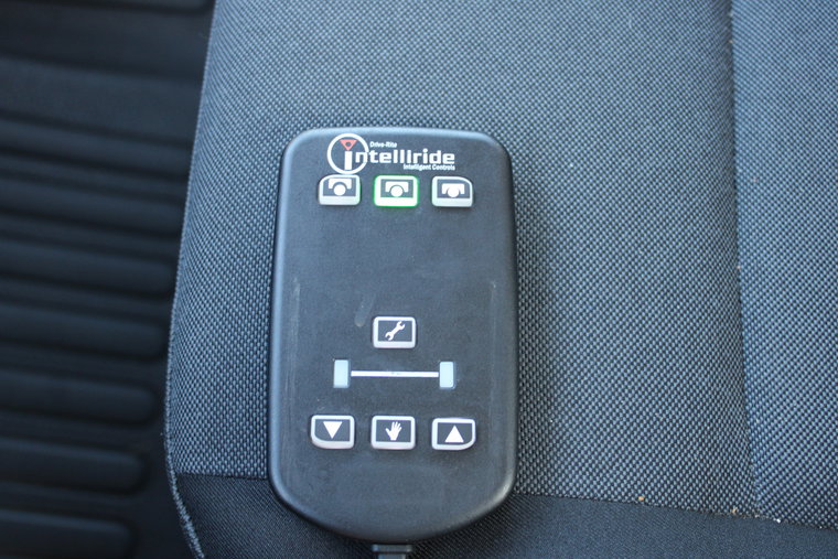 Vehicle Image 16
