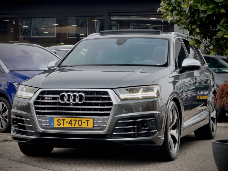 Vehicle Image 9