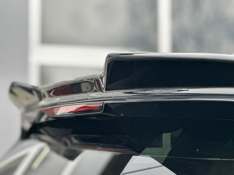 Vehicle Image 32