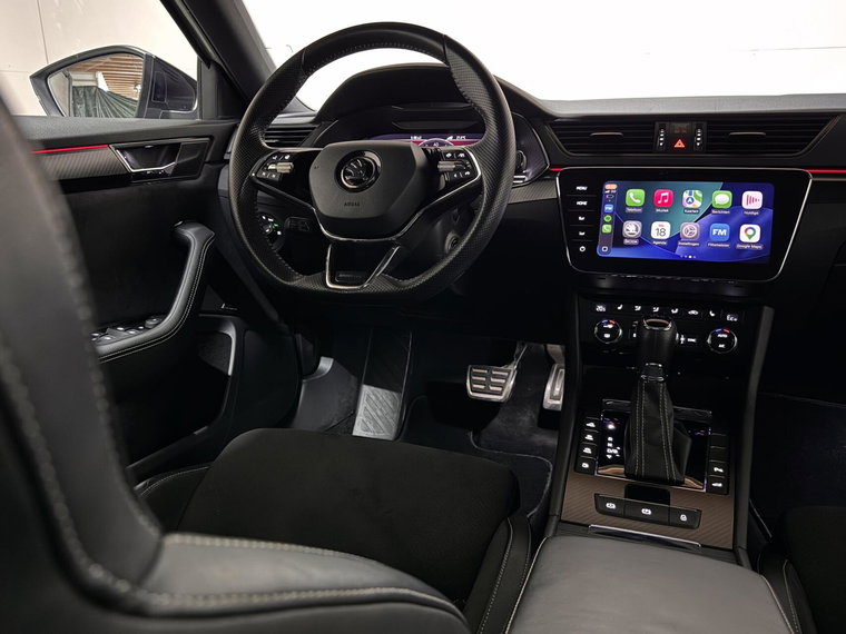 Vehicle Image 30