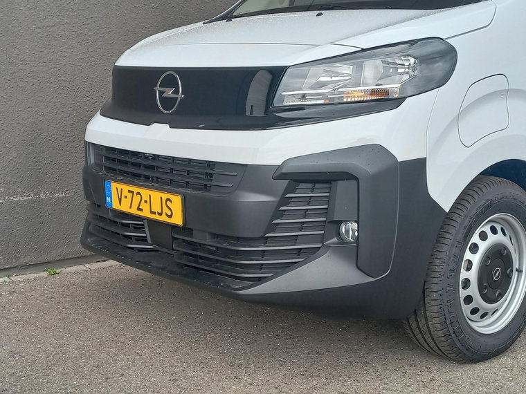 Vehicle Image 29