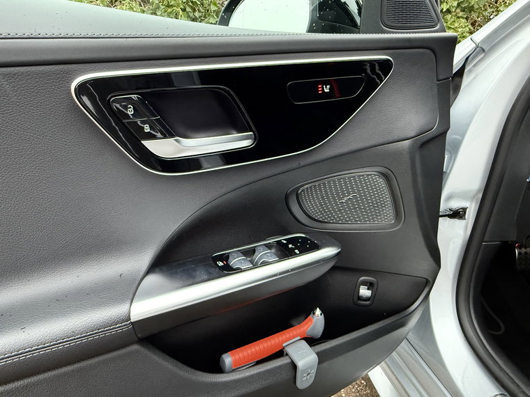 Vehicle Image 33