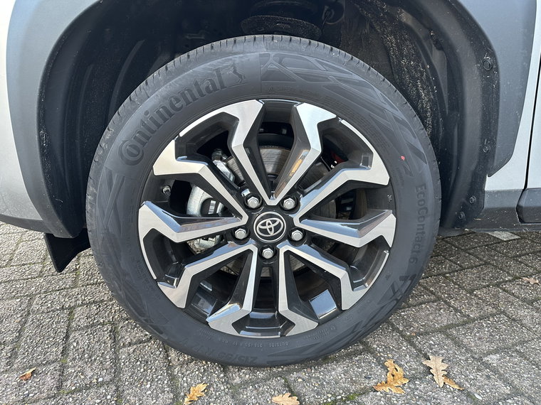 Vehicle Image 15
