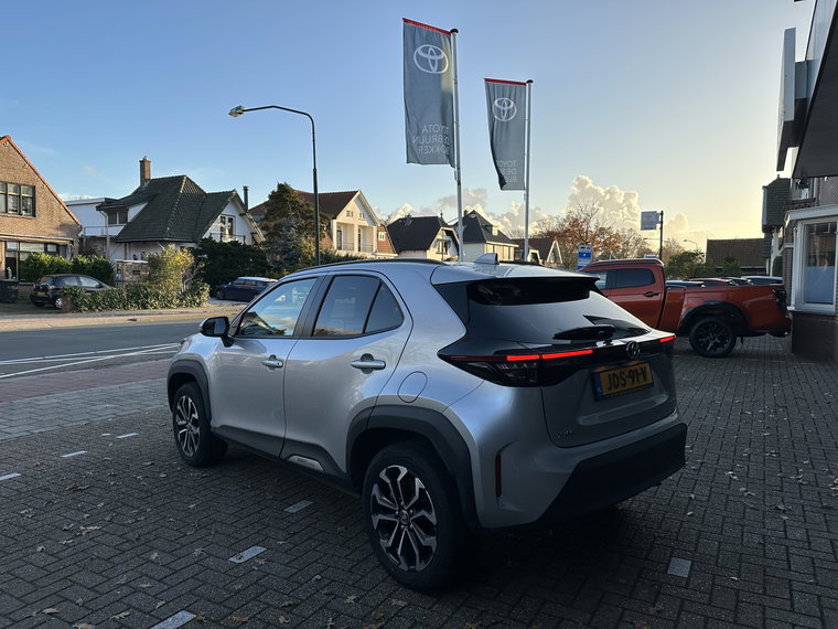 Vehicle Image 7