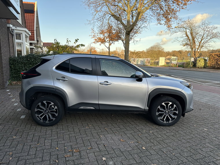 Vehicle Image 10