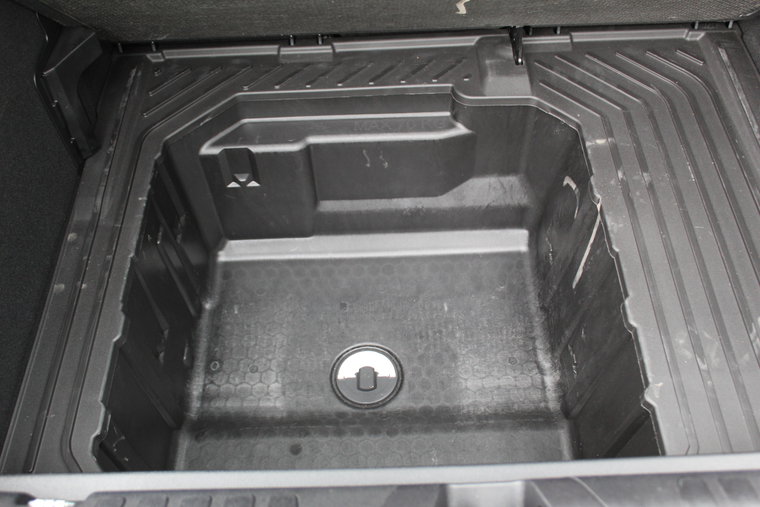 Vehicle Image 36
