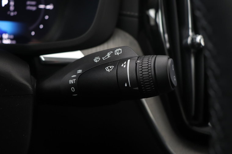 Vehicle Image 48