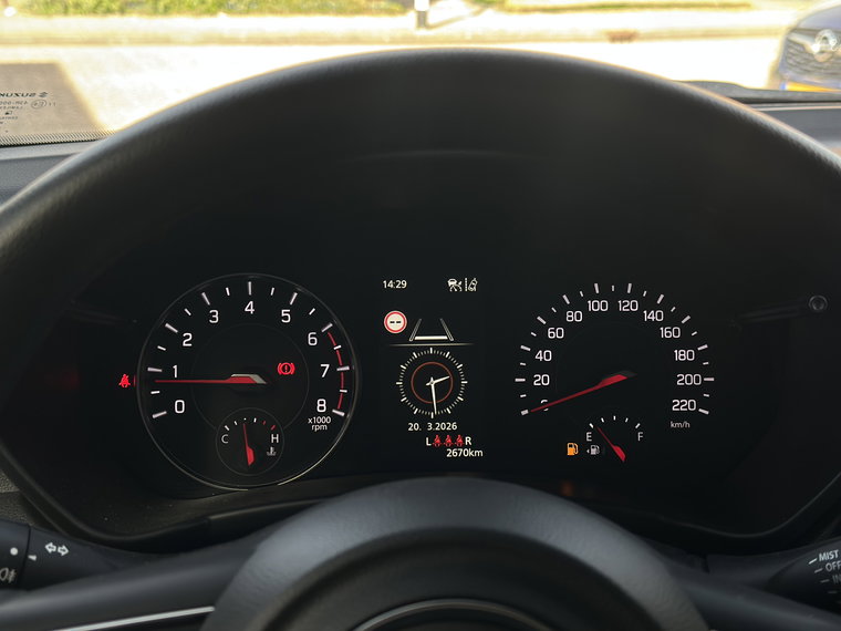 Vehicle Image 16