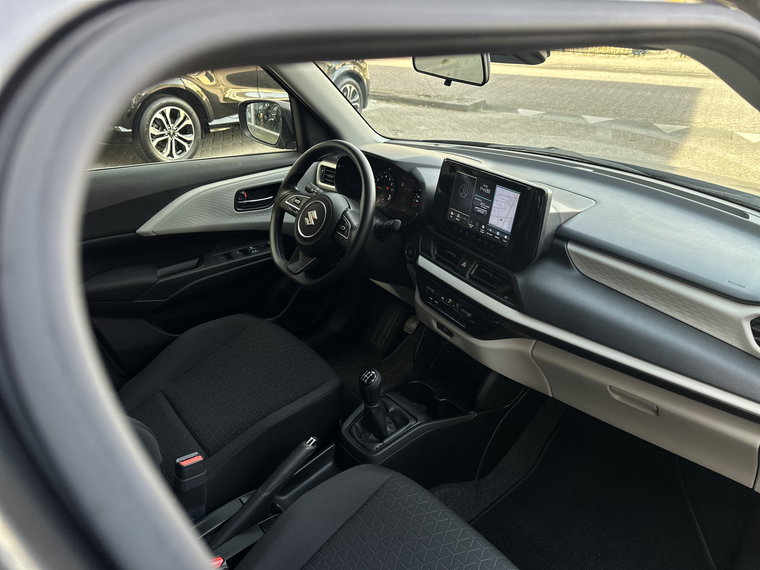 Vehicle Image 11