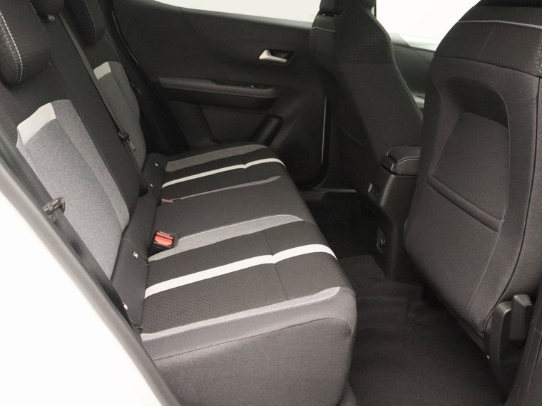 Vehicle Image 26