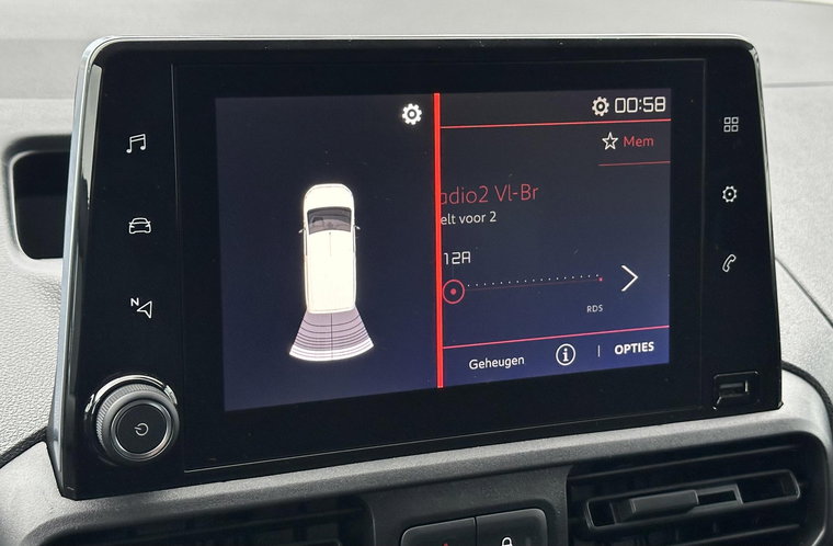 Vehicle Image 16