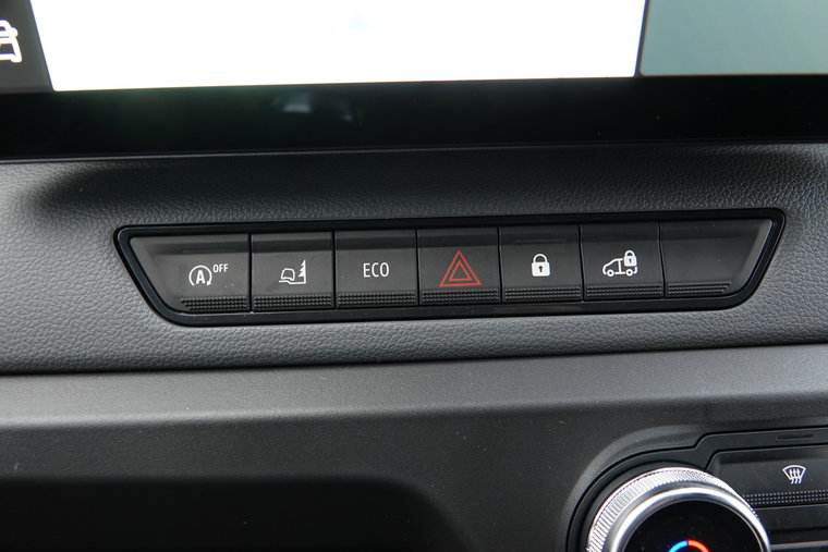 Vehicle Image 28