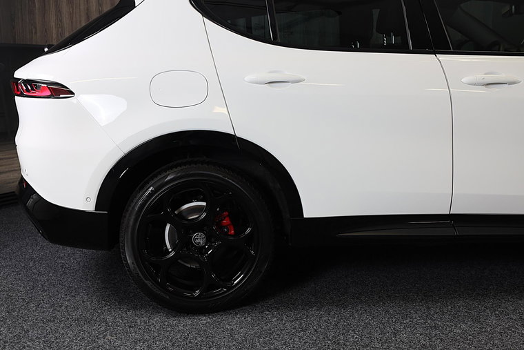 Vehicle Image 48