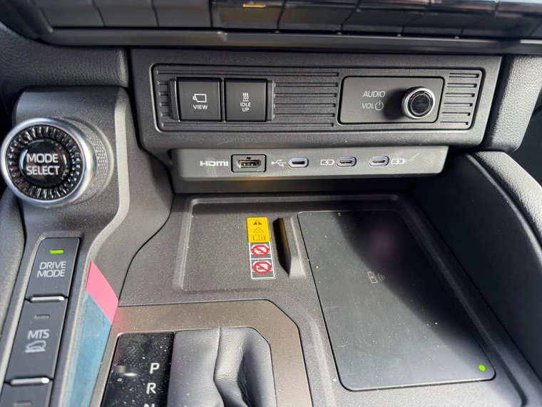 Vehicle Image 16