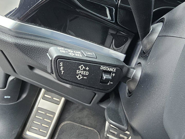 Vehicle Image 42