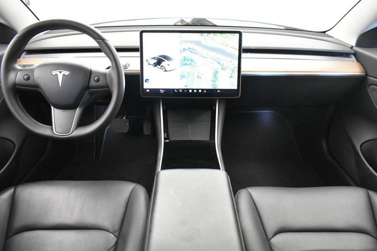 Vehicle Image 19