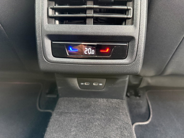 Vehicle Image 50