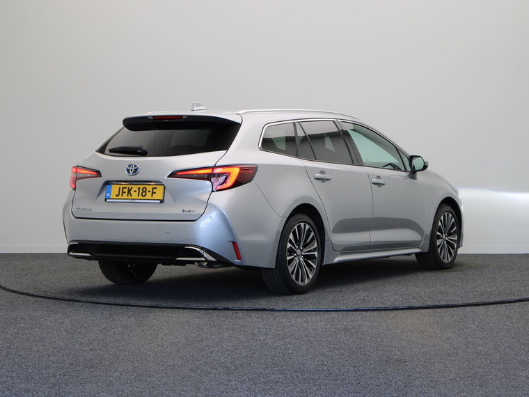 Vehicle Image 16