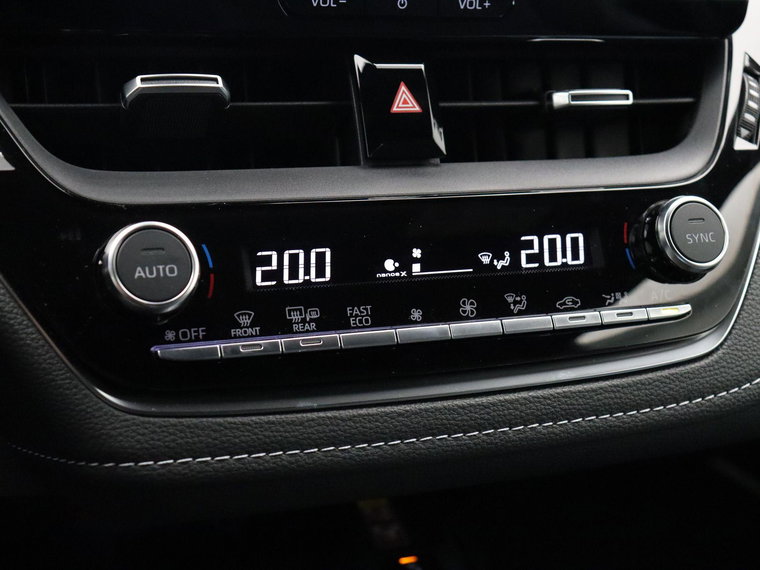 Vehicle Image 32